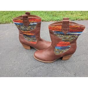 Bandolino Womens Woven Multicolor Leather Ankle Boots 7M Aztec Western BDZAMEN‎